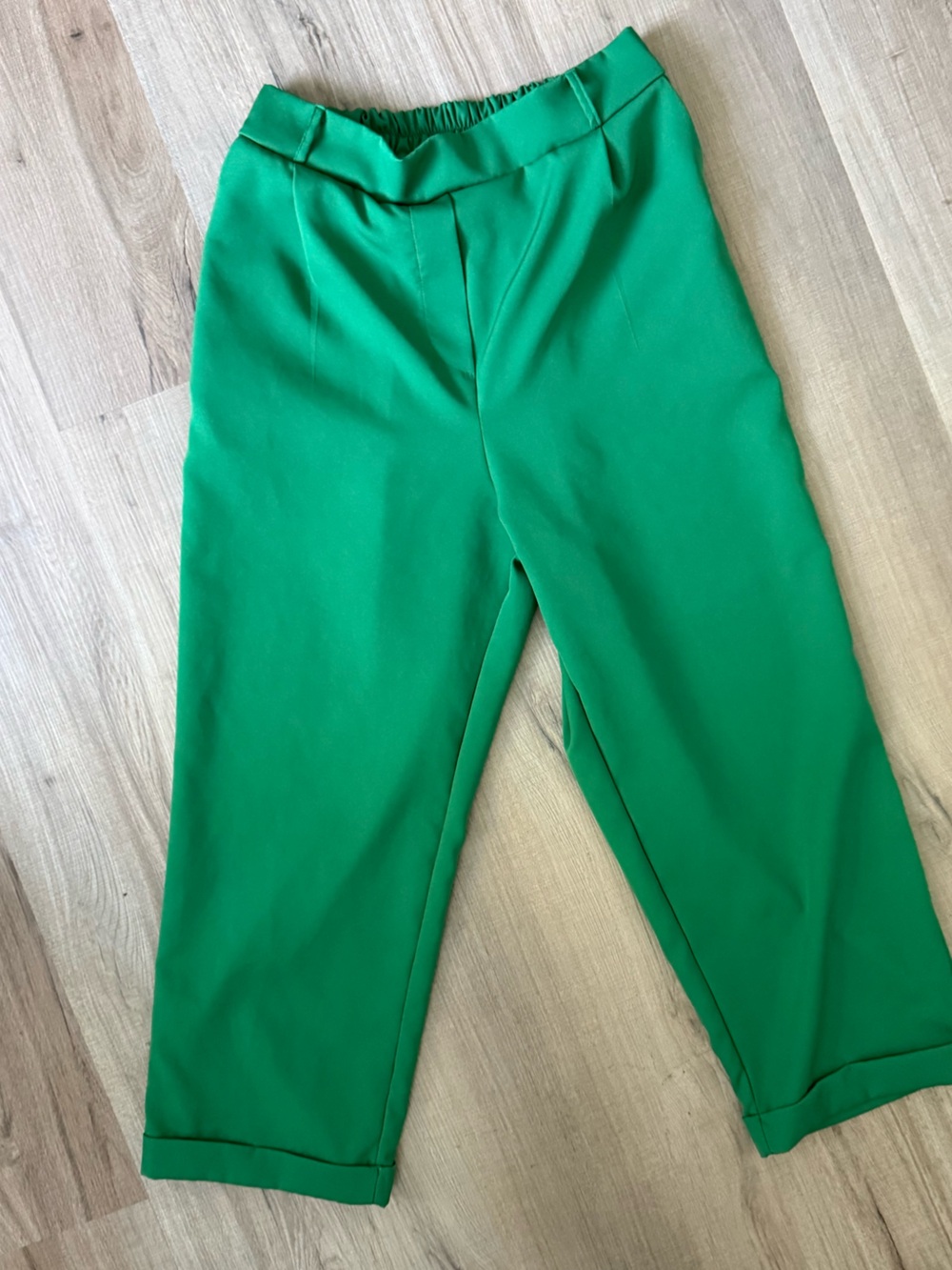 Cotton Green Cropped Wide-Leg Pants with elastic  waist band